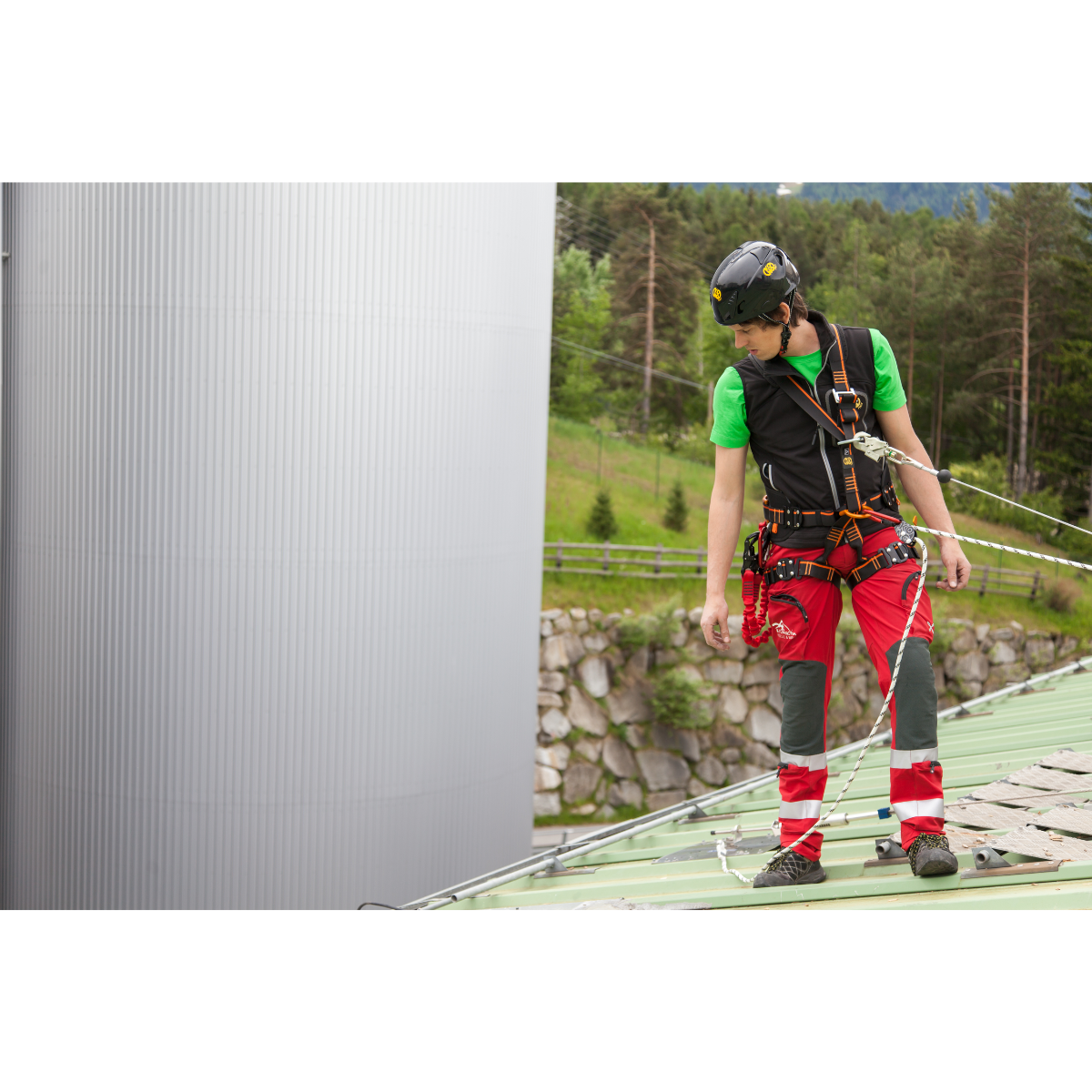 Oprema za varno delo na strehi - akcijska ponudba